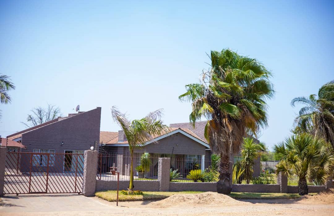 5 Bedroom House for Sale in Kwekwe - Golden Acres 
