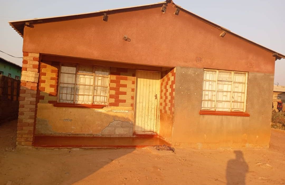 5 Bedroom House for Sale in Mbizo,  Kwekwe