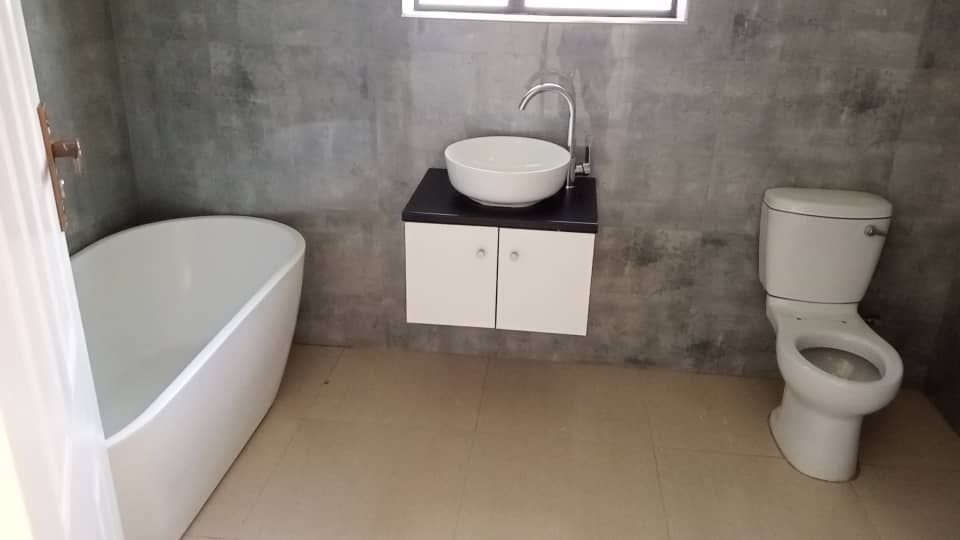 5 Bedroom House for Sale in Mount Pleasant Heights 