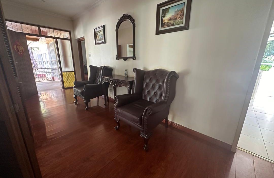 5 Bedroom House for Sale in Old Mount Pleasant