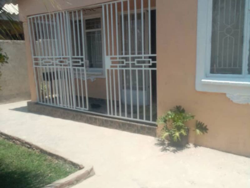 5 Bedroom House for Sale in Stoneridge