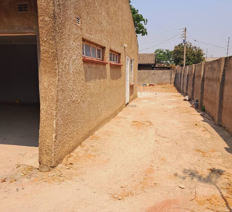 5 Bedroom House for Sale in Zimre Park 