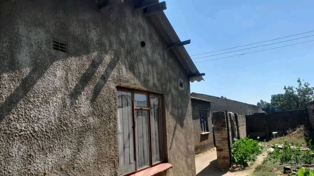 5 Bedroom House in Budiriro2 for Sale 