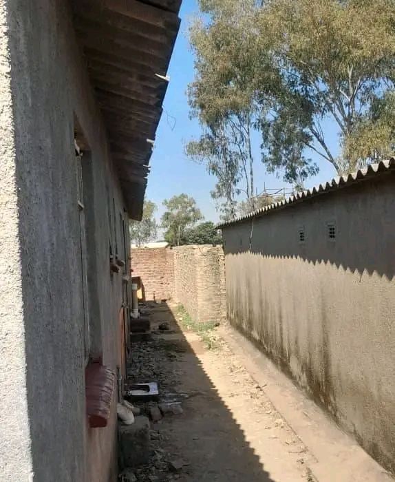 5 Bedroom House in Budiriro2 for Sale 