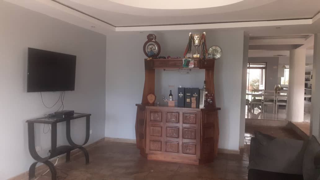 5  Bedroom House in Glewtin Park for Sale