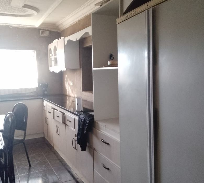 5 Bedroom House in Goodhope, Westgate for Sale 