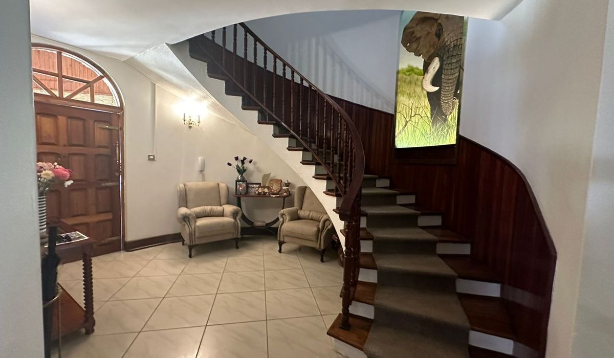 5 Bedroom House in Marlborough for Sale 