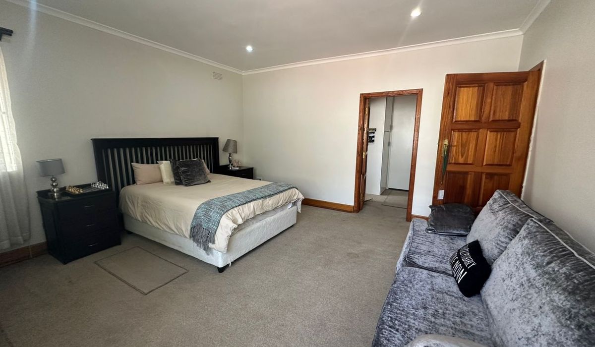 5 Bedroom House in Marlborough for Sale 