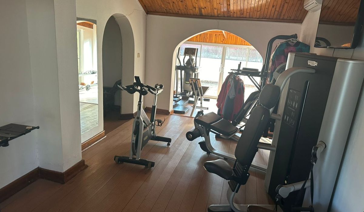 5 Bedroom House in Marlborough for Sale 