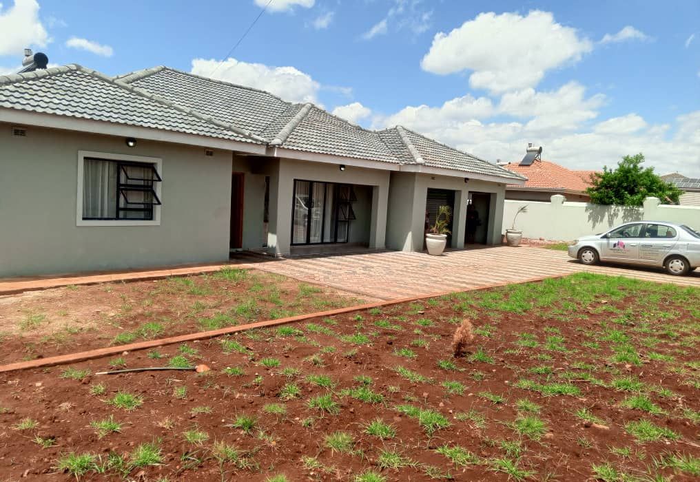 5 Bedroom House in Mount Pleasant Heights, Phase 2 for Sale 