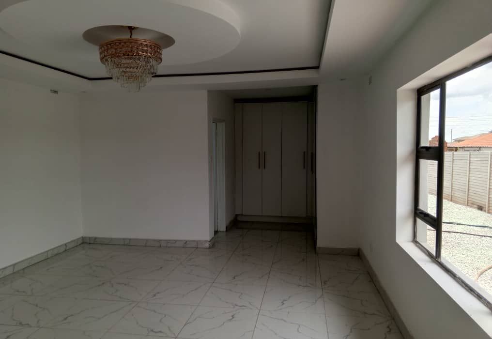 5 Bedroom House in Mount Pleasant Heights, Phase 2 for Sale 