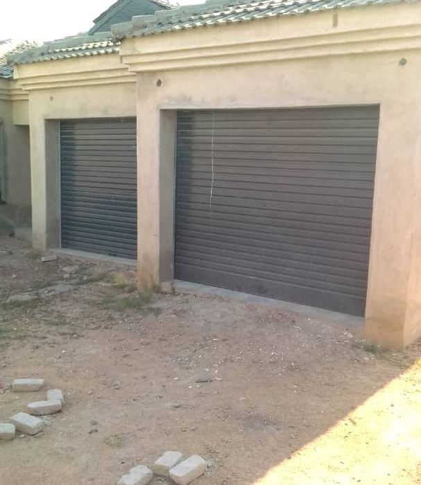 5 Bedroom House in Waterfalls Shortstone 