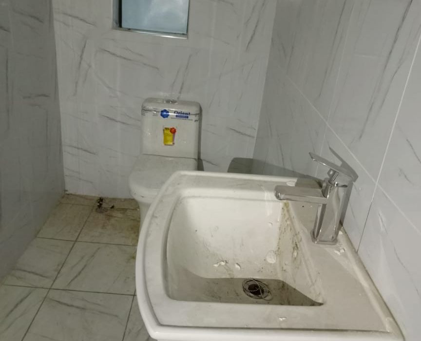 5 Bedroom House in Waterfalls Shortstone 
