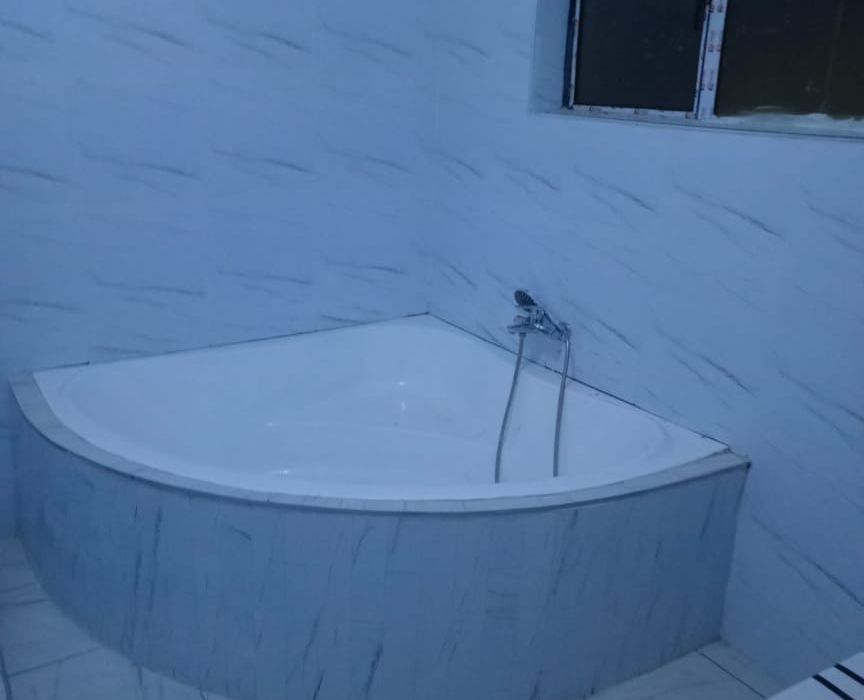 5 Bedroom House in Waterfalls Shortstone 
