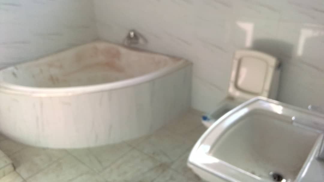 5 Bedroom House in Waterfalls Shortstone 