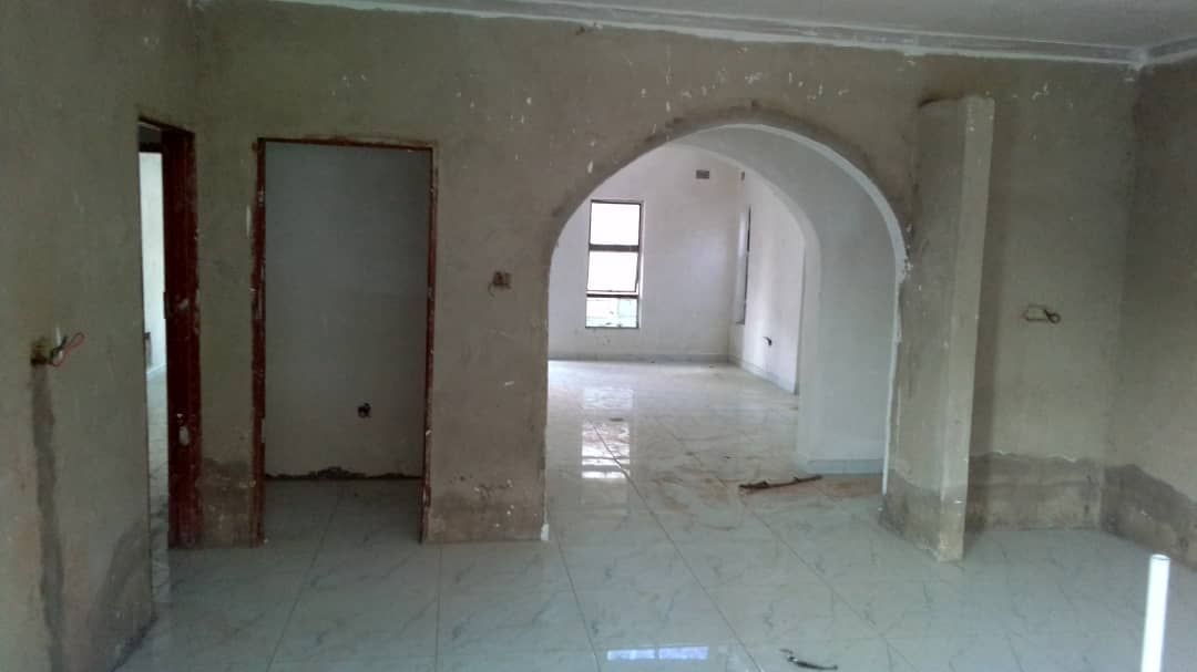5 Bedroom House in Waterfalls Shortstone 