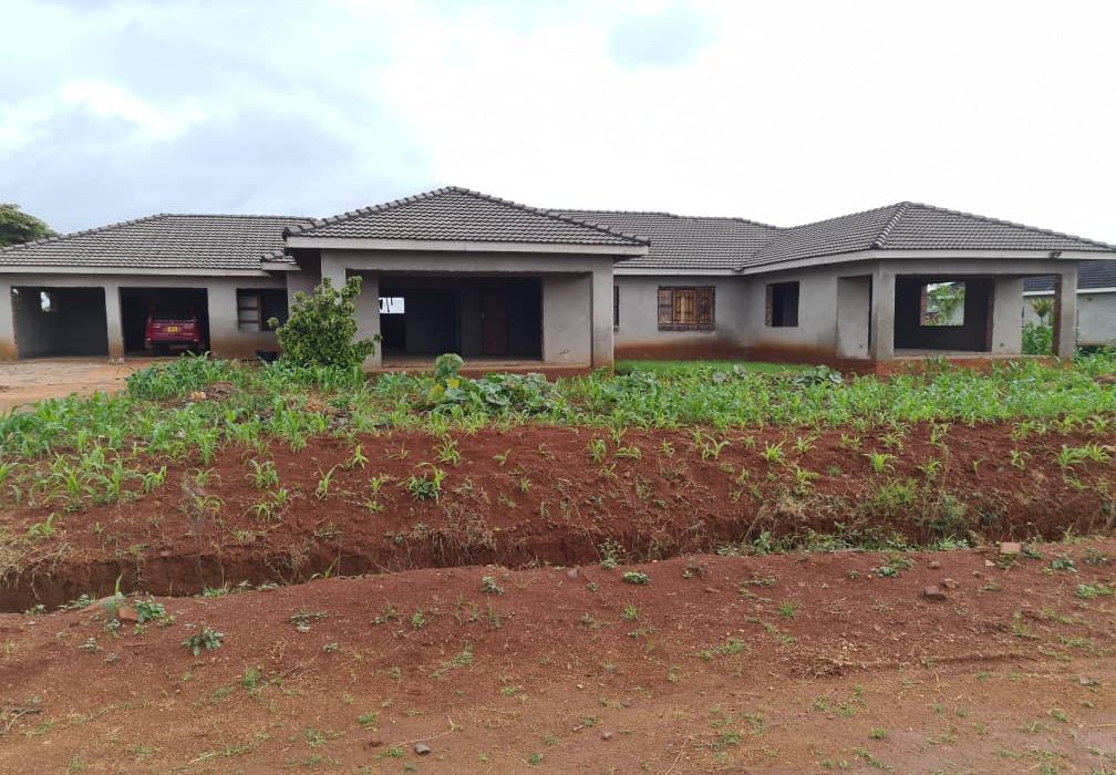 5 bedroom incomplete house in Mount Pleasant Heights 