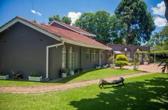 5 Bedroom  Mansion for Sale in Helensvale 