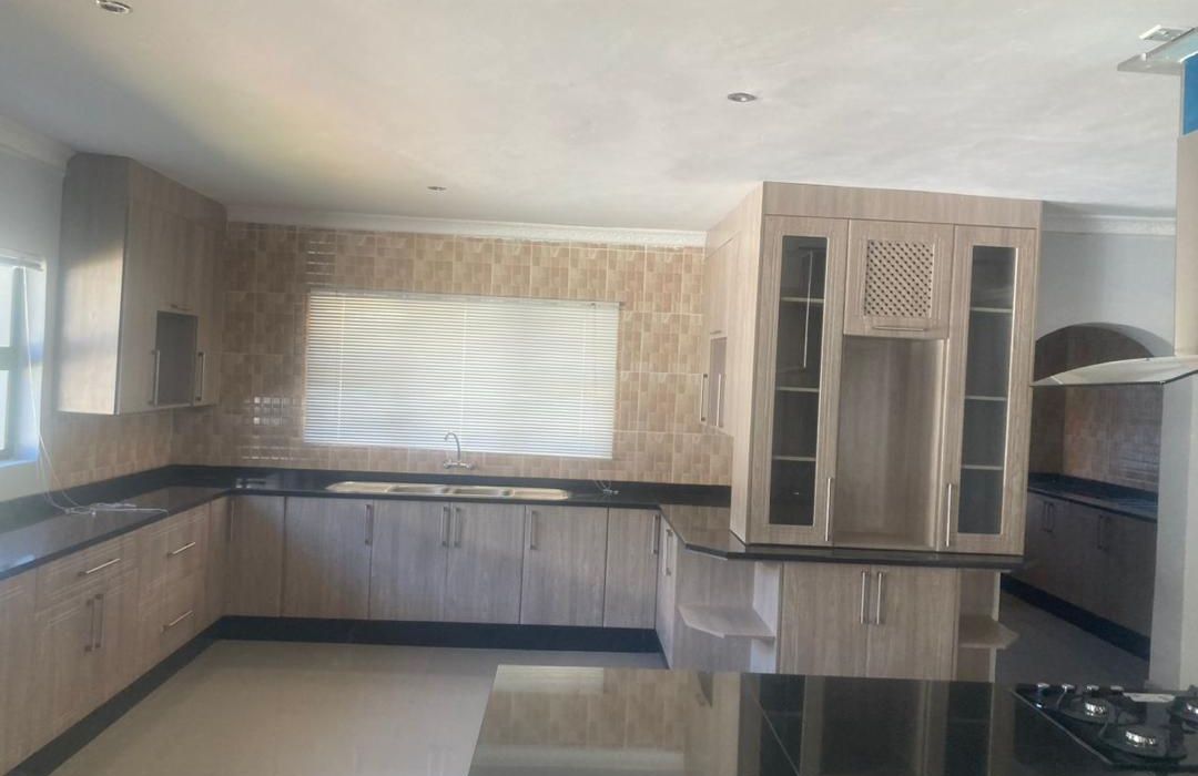 5 Bedroomed House for Rent in Borrowdale Brookview 