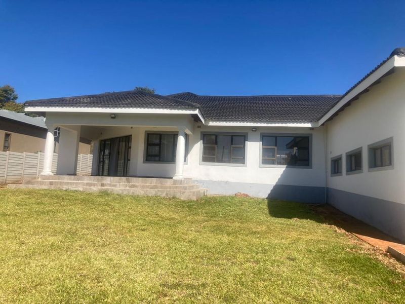 5 Bedroomed House for Rent in Borrowdale Brookview 