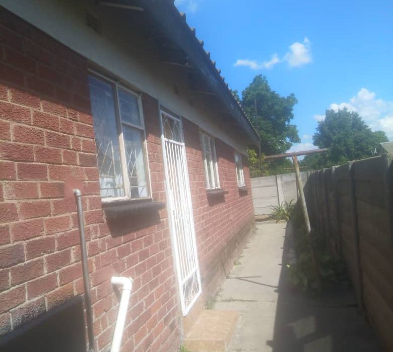 5 beds for sale in Budiriro 2