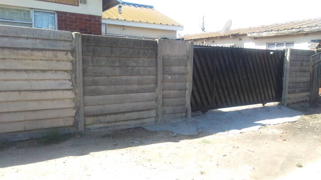5 beds for sale in Budiriro 2