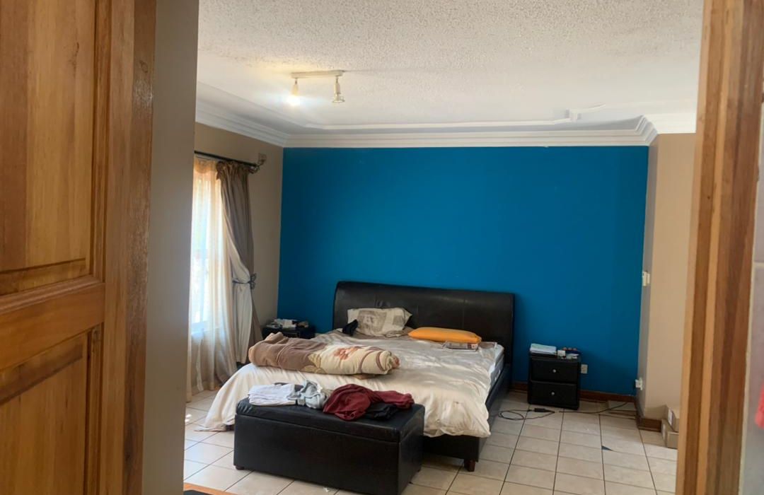 6 Bedroom, 3 Storey House for Sale in Glen Lorne 
