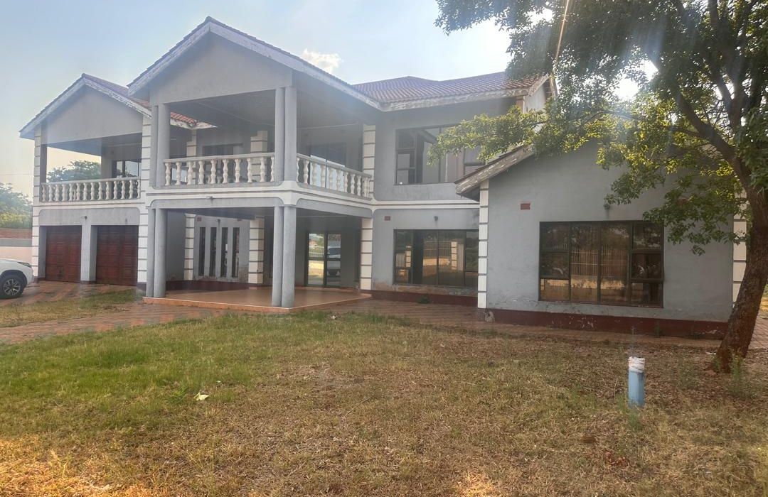 6 Bedroom Double Storey House for Rent in Norton Nharira Views