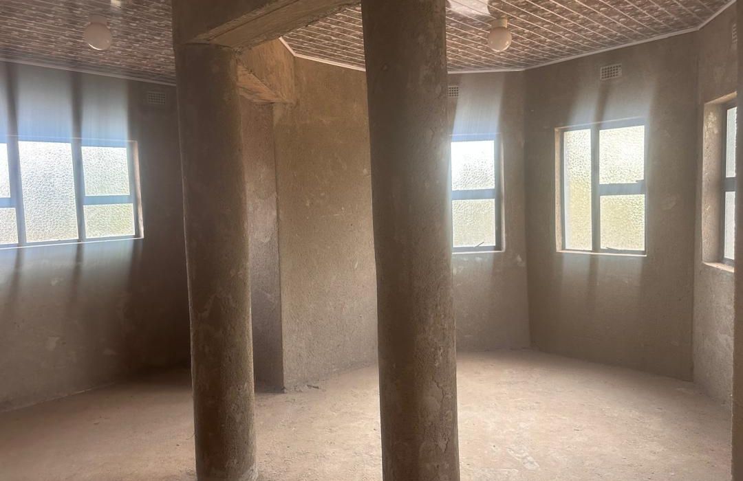 6 Bedroom Double Storey House for Rent in Norton Nharira Views