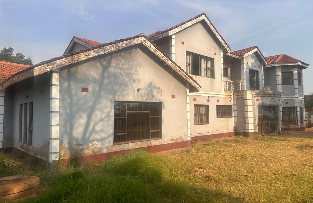 6 Bedroom Double Storey House for Rent in Norton Nharira Views