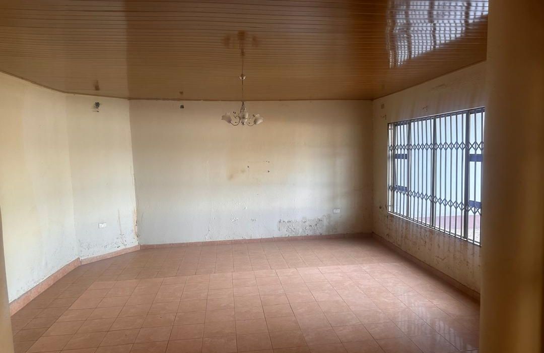 6 Bedroom Double Storey House for Rent in Norton Nharira Views
