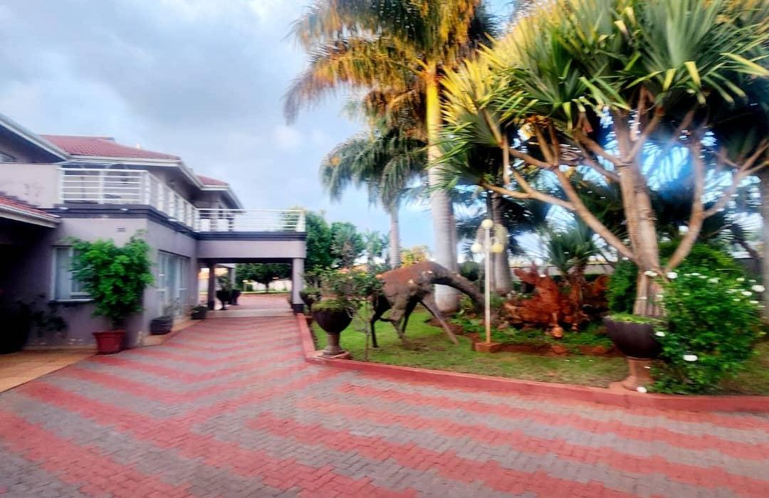 6 Bedroom Double Storey House for Sale in Gletwin, Chishawasha 