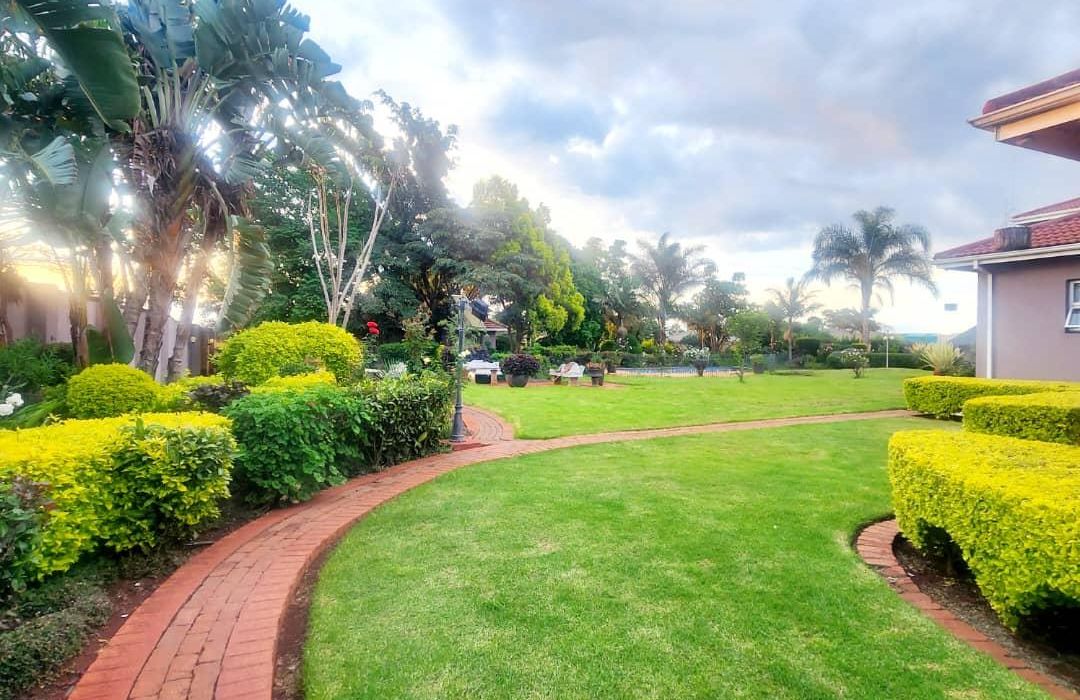 6 Bedroom Double Storey House for Sale in Gletwin, Chishawasha 