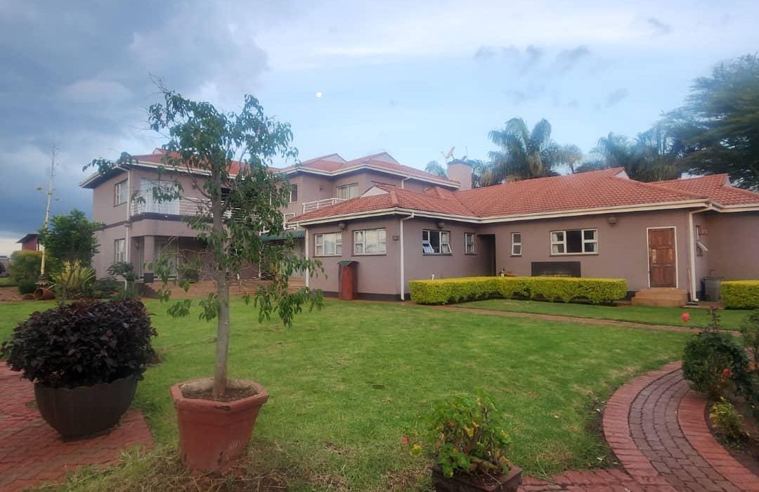 6 Bedroom Double Storey House for Sale in Gletwin, Chishawasha 