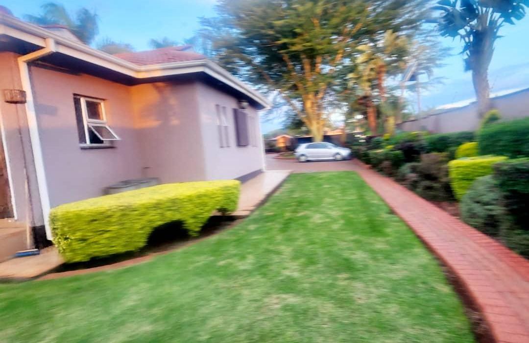 6 Bedroom Double Storey House for Sale in Gletwin, Chishawasha 