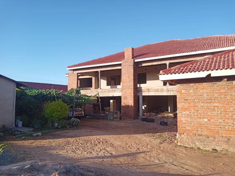 6 Bedroom Double Storey in Rydale Ridge 