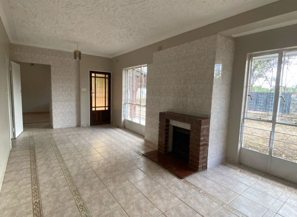 6 Bedroom House for Sale in Emerald Hill 