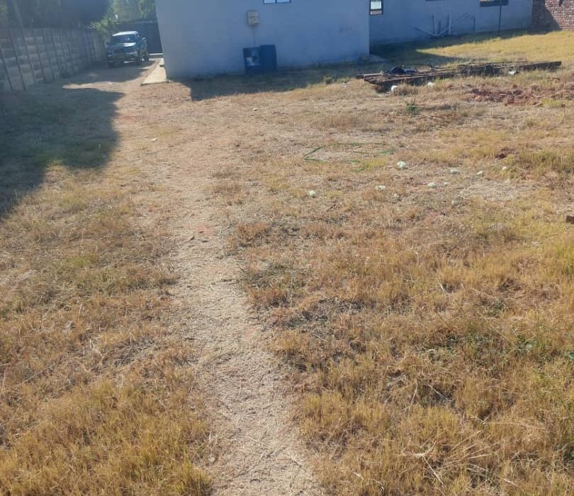 6 Bedroom House for Sale in Greendale 