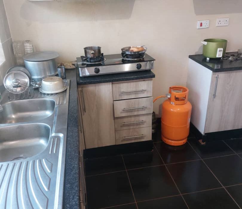 6 Bedroom House for Sale in Greendale 