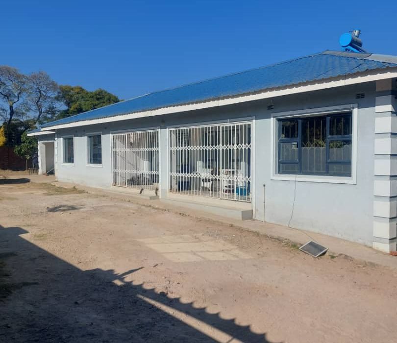 6 Bedroom House for Sale in Greendale 