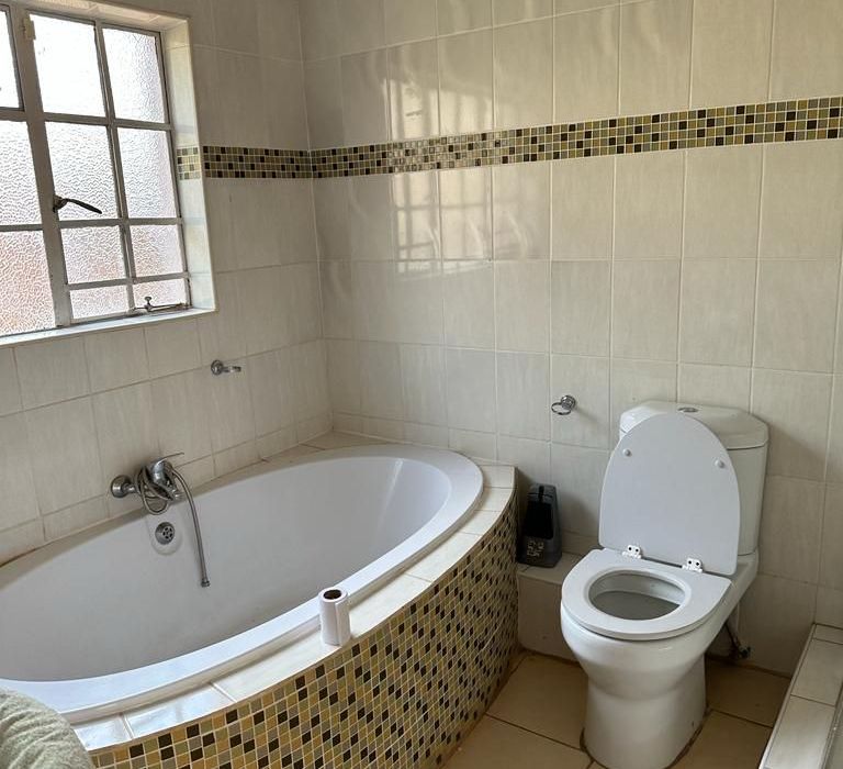 6 Bedroom House for Sale in Shawasha Hills 