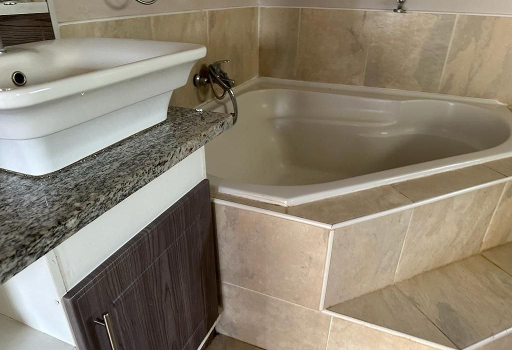 6 Bedroom House for Sale in Shawasha Hills 