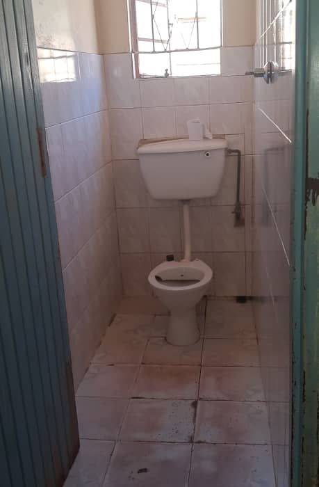 6 Bedroom House in Budiriro 1 for Sale 