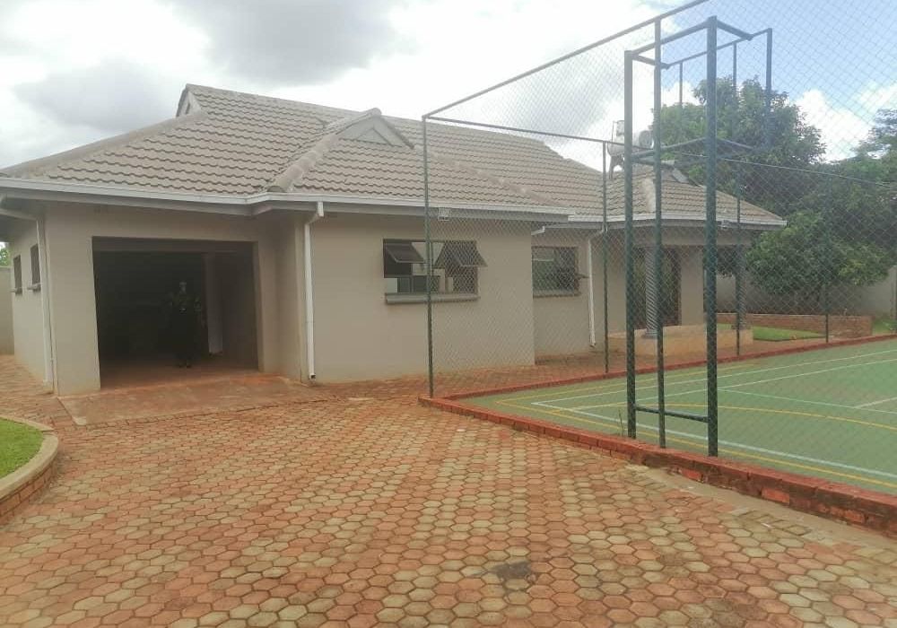 6 bedroom house in Gletwin, Shawasha for Sale  