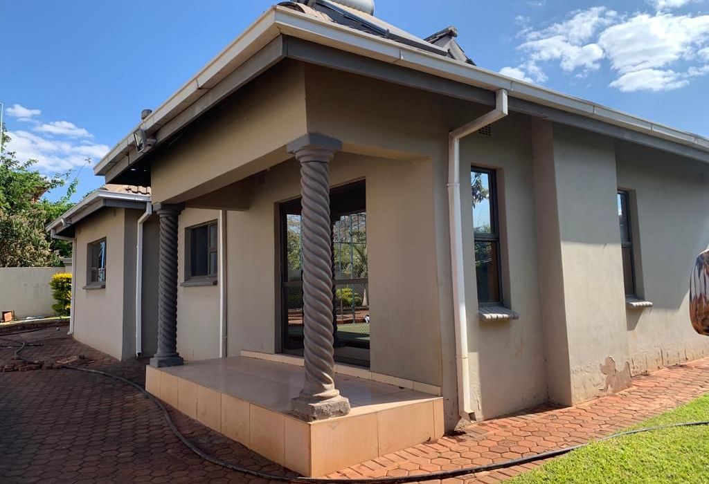 6 bedroom house in Gletwin, Shawasha for Sale  