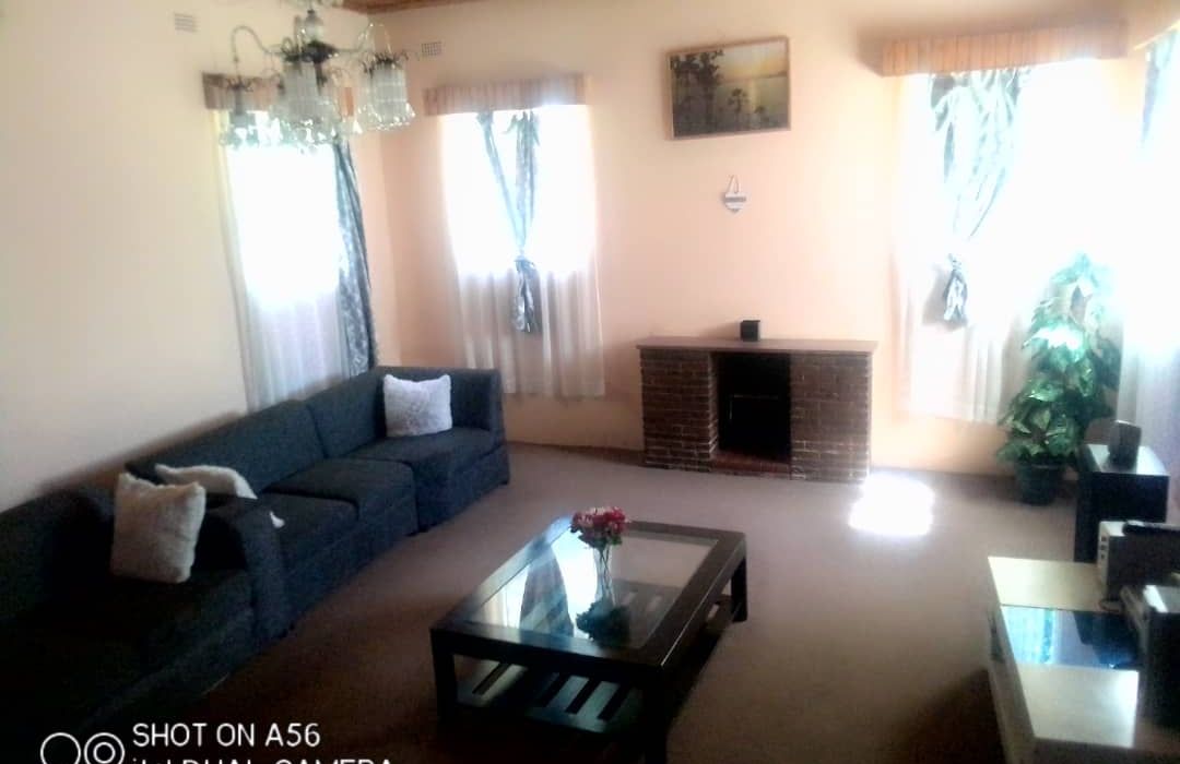 6 Bedroom House to Let in Waterfalls 