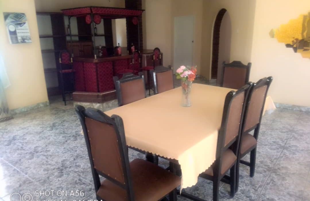 6 Bedroom House to Let in Waterfalls 
