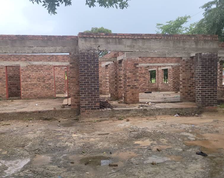 6 Bedroom incomplete House for Sale in Arlington