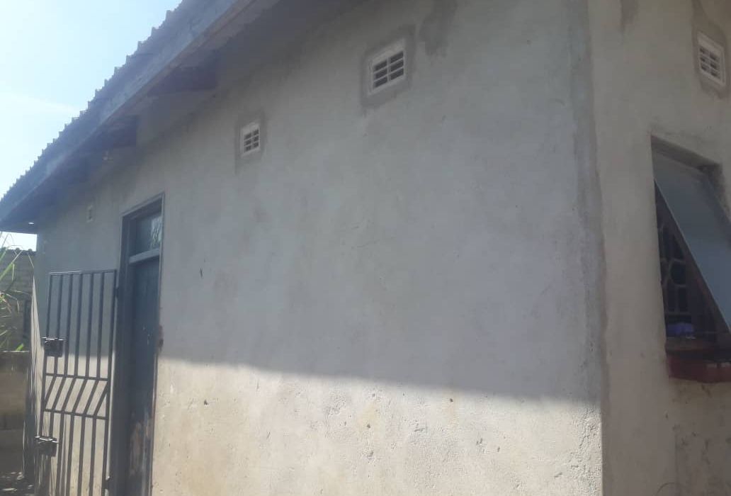 6 Room House for Sale in Chitungwiza Unit O