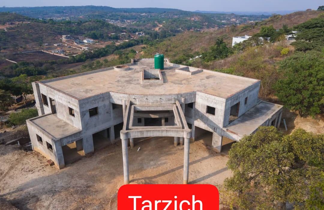 7 Bedroom, 3 Storey House for Sale in Glen Lorne 